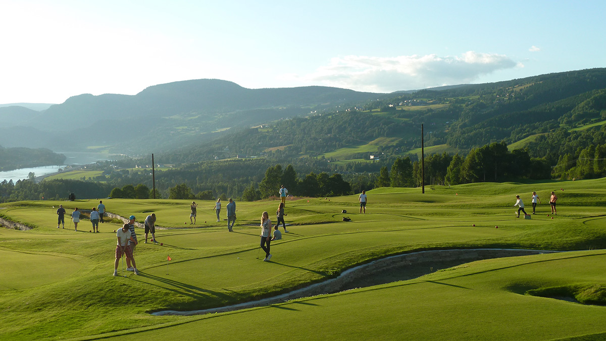 Golf på Nermo Hotell
